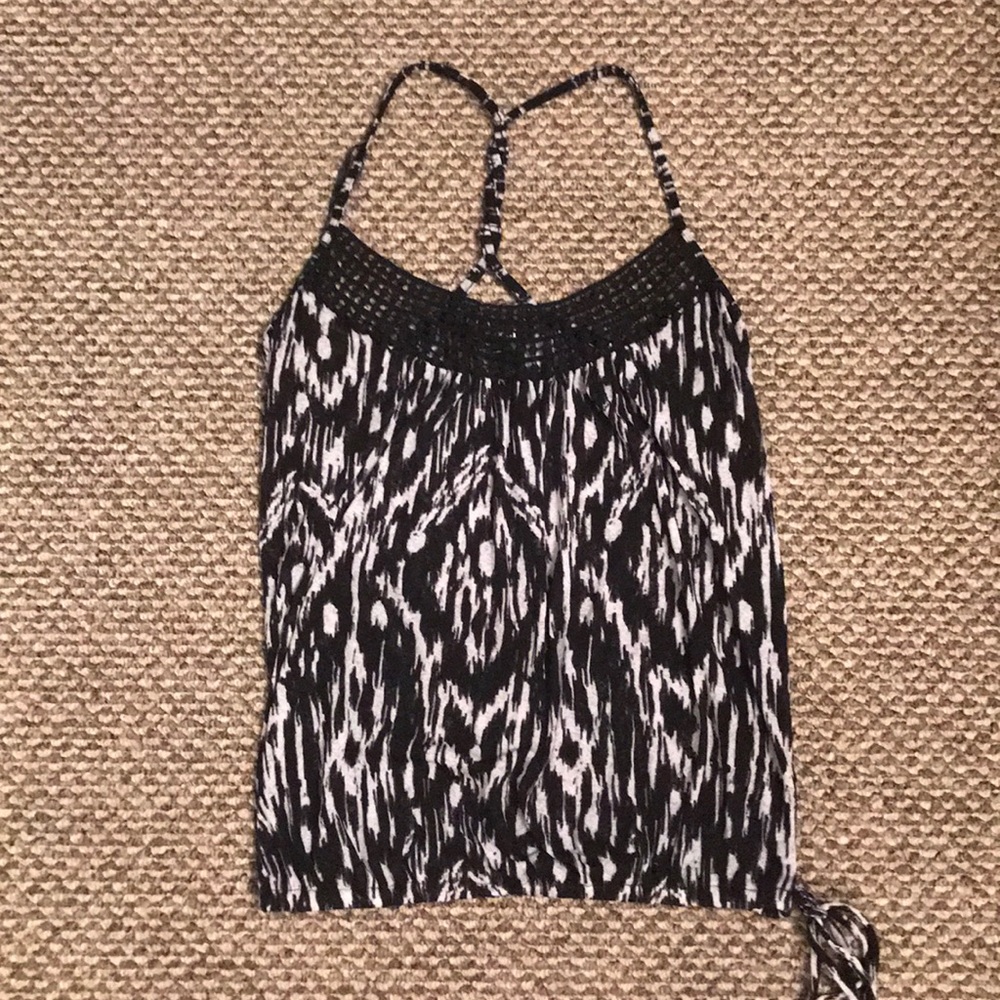 Black and White Pattern Top